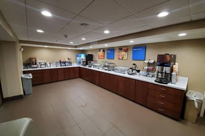 Breakfast/Coffee Service 26 of 26