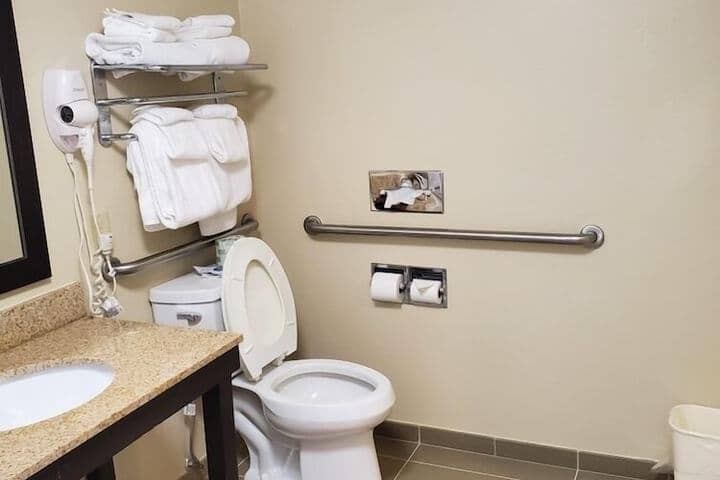 Room 16 of 26